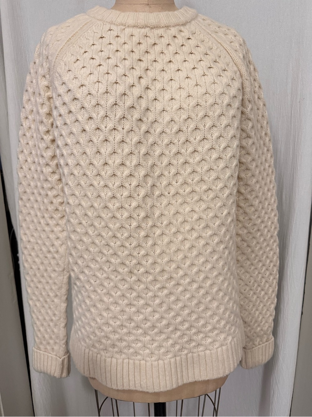 Sundance 100% Wool, Chunky Cream Cable-Texture Crew Sweater, sz M